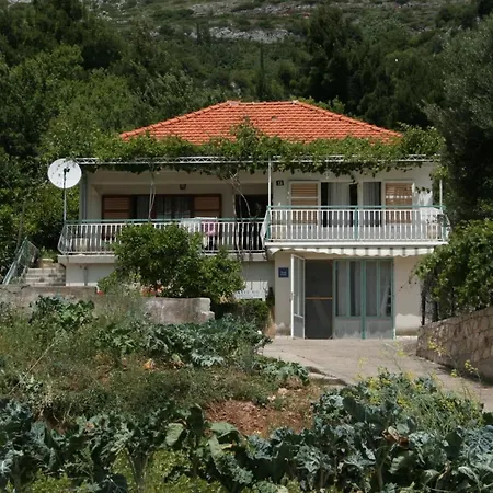 Apartment By The Sea - Perna, Peljesac - 4540